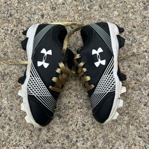 Youth Under Armour Football cleats size 13 used black white